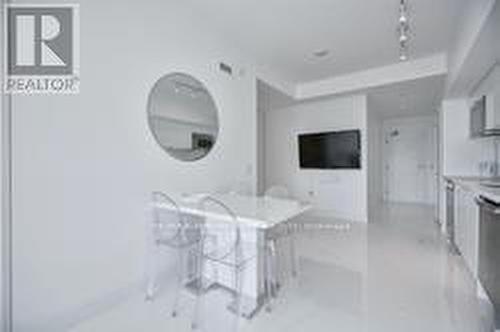 4303 - 75 Queens Wharf Road, Toronto (Waterfront Communities), ON - Indoor