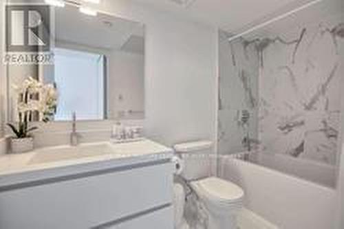 4303 - 75 Queens Wharf Road, Toronto (Waterfront Communities), ON - Indoor Photo Showing Bathroom