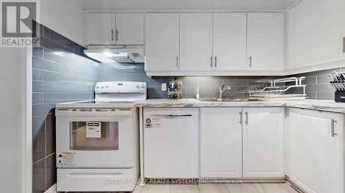 1904 - 1580 Mississauga Valley Boulevard, Mississauga (Mississauga Valleys), ON - Indoor Photo Showing Kitchen