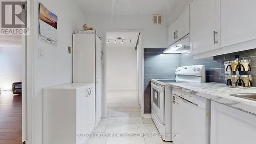 1904 - 1580 Mississauga Valley Boulevard, Mississauga (Mississauga Valleys), ON - Indoor Photo Showing Kitchen