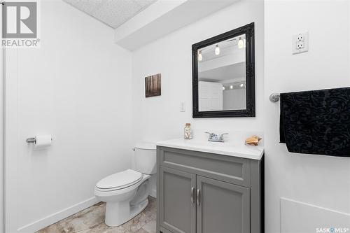 1053 Vaughan Street Sw, Moose Jaw, SK - Indoor Photo Showing Bathroom