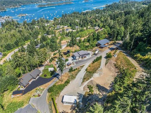 113 Clifford Heights Rd, Salt Spring, BC 