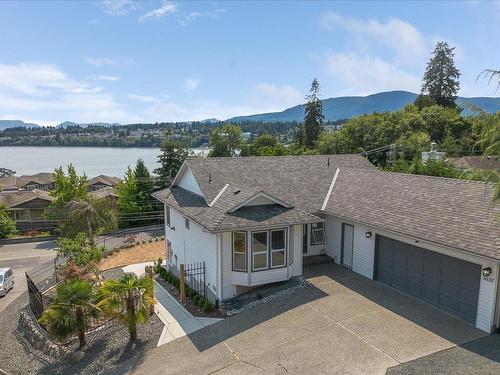 3037 Hammond Bay Rd, Nanaimo, BC 