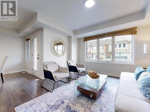 52 Gerigs Street, Toronto (Clairlea-Birchmount), ON - Indoor Photo Showing Living Room