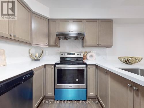 52 Gerigs Street, Toronto (Clairlea-Birchmount), ON - Indoor Photo Showing Kitchen