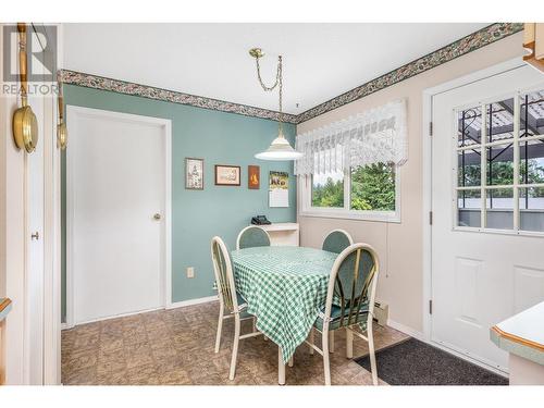 3388 Lockhart Drive, Armstrong, BC - Indoor Photo Showing Dining Room