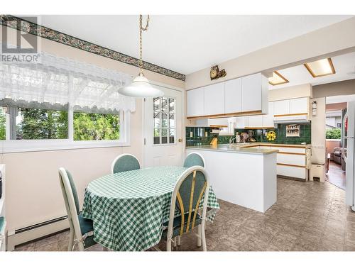 3388 Lockhart Drive, Armstrong, BC - Indoor Photo Showing Dining Room