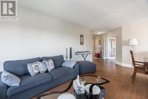 2018 - 25 Kingsbridge Garden Circle, Mississauga (Hurontario), ON - Indoor Photo Showing Living Room