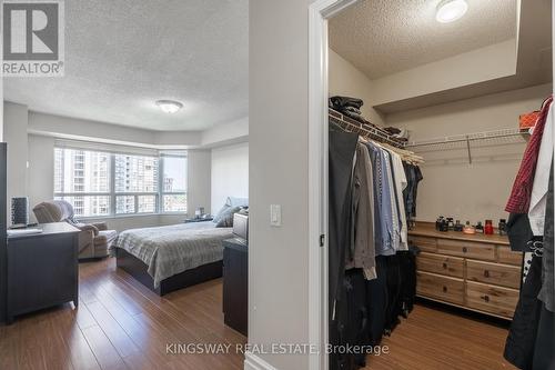 2018 - 25 Kingsbridge Garden Circle, Mississauga (Hurontario), ON - Indoor