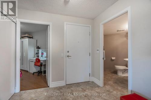 2018 - 25 Kingsbridge Garden Circle, Mississauga (Hurontario), ON - Indoor