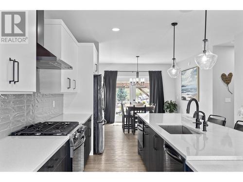 7760 Okanagan Landing Road Unit# 125, Vernon, BC - Indoor Photo Showing Kitchen With Upgraded Kitchen