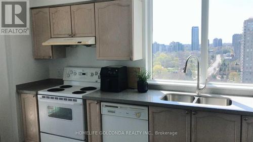 1908 - 256 Doris Avenue, Toronto (Willowdale East), ON - Indoor Photo Showing Kitchen With Double Sink