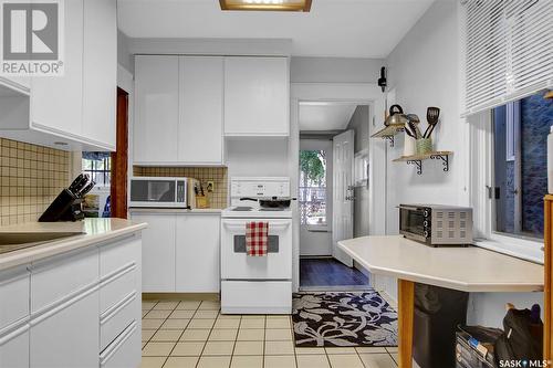 2358 Atkinson Street, Regina, SK - Indoor Photo Showing Kitchen