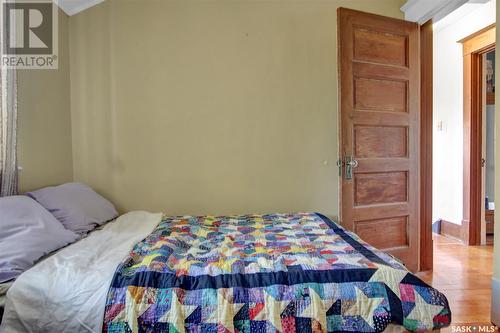 2358 Atkinson Street, Regina, SK - Indoor Photo Showing Bedroom