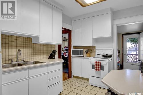 2358 Atkinson Street, Regina, SK - Indoor Photo Showing Kitchen With Double Sink