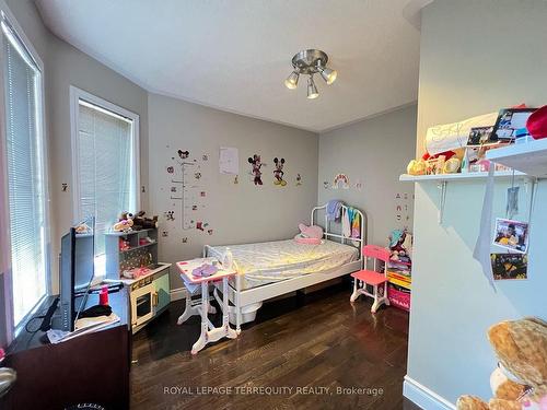 7285 Rosehurst Dr, Mississauga, ON - Indoor Photo Showing Bedroom