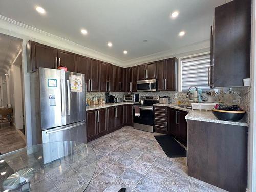 7285 Rosehurst Dr, Mississauga, ON - Indoor Photo Showing Kitchen With Double Sink