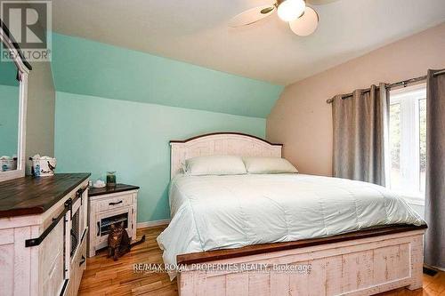 2425 North School Road, Havelock-Belmont-Methuen, ON - Indoor Photo Showing Bedroom