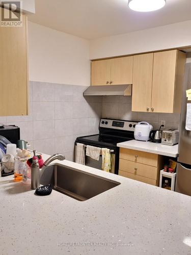 923 - 233 Beecroft Road, Toronto (Willowdale West), ON - Indoor Photo Showing Kitchen