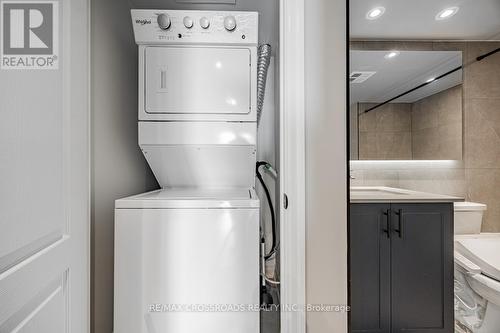 2307 - 21 Hillcrest Avenue, Toronto (Willowdale East), ON - Indoor Photo Showing Laundry Room