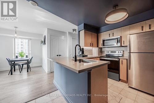 2307 - 21 Hillcrest Avenue, Toronto (Willowdale East), ON - Indoor Photo Showing Kitchen With Stainless Steel Kitchen