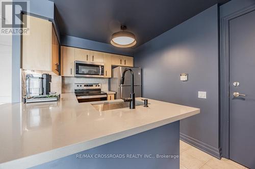 2307 - 21 Hillcrest Avenue, Toronto (Willowdale East), ON - Indoor Photo Showing Kitchen With Stainless Steel Kitchen With Double Sink