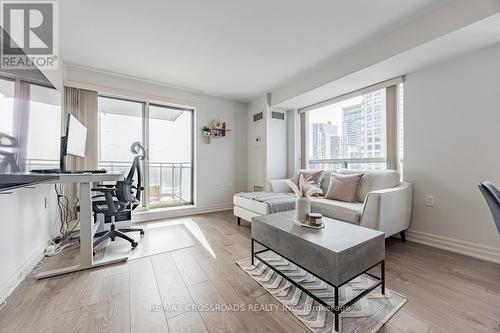 2307 - 21 Hillcrest Avenue, Toronto (Willowdale East), ON - Indoor Photo Showing Living Room