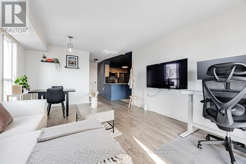 2307 - 21 Hillcrest Avenue, Toronto (Willowdale East), ON - Indoor Photo Showing Living Room