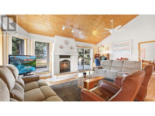 1089 Scenic  Place, Windermere, BC - Indoor Photo Showing Living Room With Fireplace