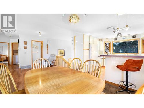 1089 Scenic  Place, Windermere, BC - Indoor Photo Showing Dining Room