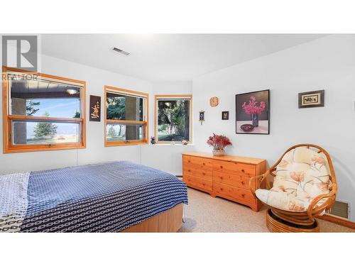 1089 Scenic  Place, Windermere, BC - Indoor Photo Showing Bedroom