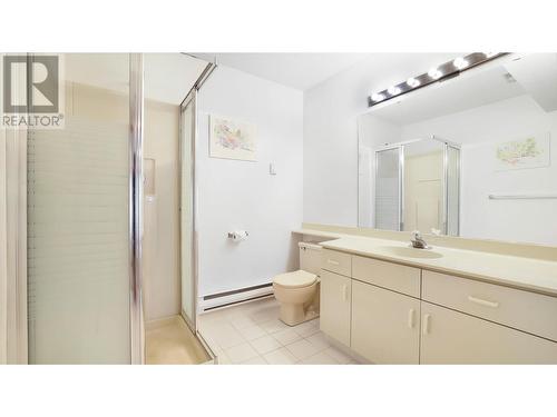 1089 Scenic  Place, Windermere, BC - Indoor Photo Showing Bathroom