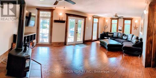 77 Bridge Street S, Trent Hills, ON - Indoor Photo Showing Living Room