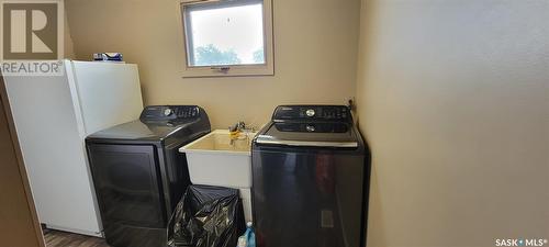 Schneider Acreage, Eye Hill Rm No. 382, SK - Indoor Photo Showing Laundry Room