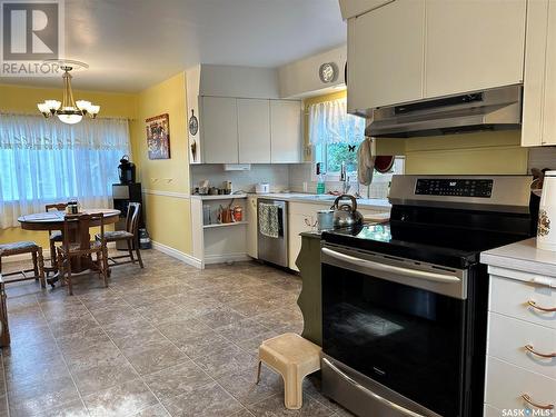 123 Howard Street, Drake, SK - Indoor Photo Showing Kitchen