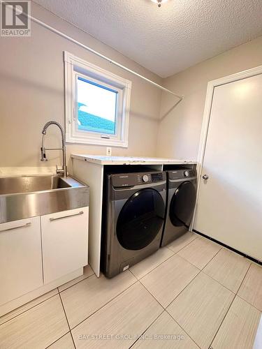 20 Taplane Drive, Markham, ON - Indoor Photo Showing Laundry Room