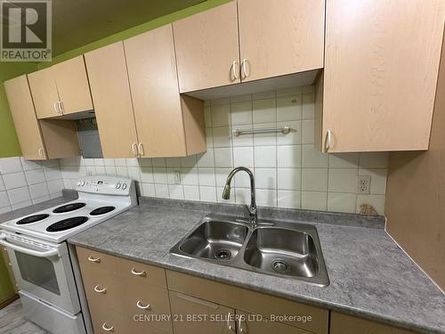 2067 - 100 Mornelle Court, Toronto (Morningside), ON - Indoor Photo Showing Kitchen With Double Sink