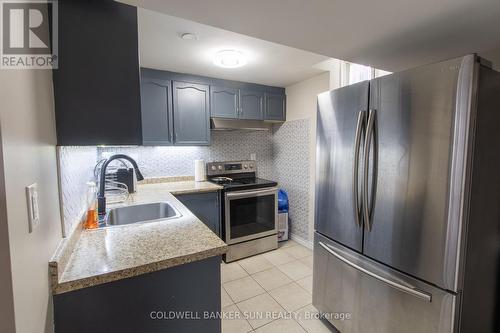 17 Flatfield Way, Brampton (Bram East), ON - Indoor Photo Showing Kitchen With Upgraded Kitchen