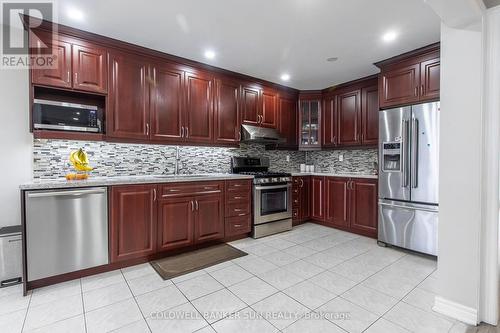 17 Flatfield Way, Brampton (Bram East), ON - Indoor Photo Showing Kitchen