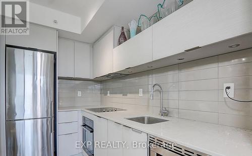 2802 - 20 Thomas Riley Road, Toronto (Islington-City Centre West), ON - Indoor Photo Showing Kitchen With Upgraded Kitchen