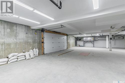 1005 Osler Street, Saskatoon, SK - Indoor Photo Showing Garage