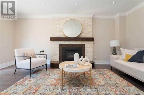 1779 Fifeshire Court, Mississauga (Erin Mills), ON - Indoor Photo Showing Living Room With Fireplace