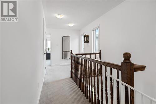 hallway 2nd floor - 44 Rookie Crescent, Ottawa, ON - Indoor Photo Showing Other Room