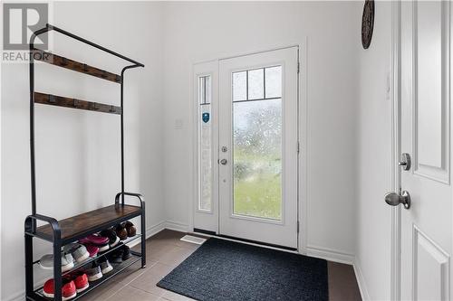 entranceway - 44 Rookie Crescent, Ottawa, ON - Indoor Photo Showing Other Room