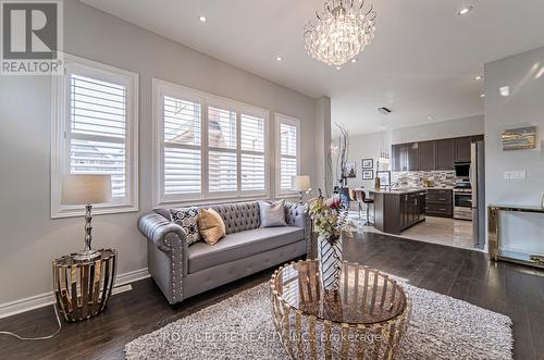 36 Jeffery Nihda Crescent, Markham (Greensborough), ON - Indoor Photo Showing Living Room