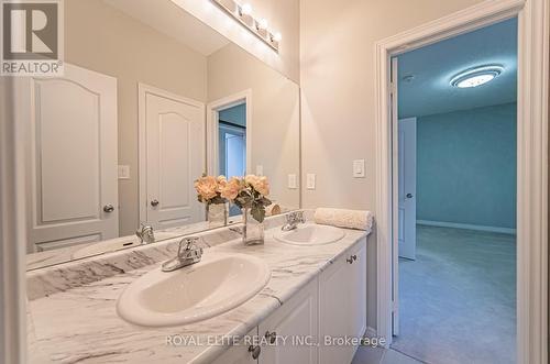 36 Jeffery Nihda Crescent, Markham (Greensborough), ON - Indoor Photo Showing Bathroom