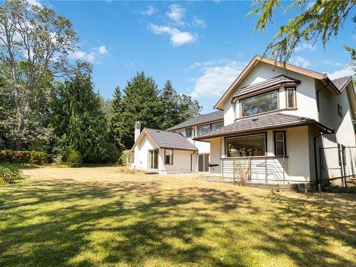 2455 Cotswold Rd, Oak Bay, BC 