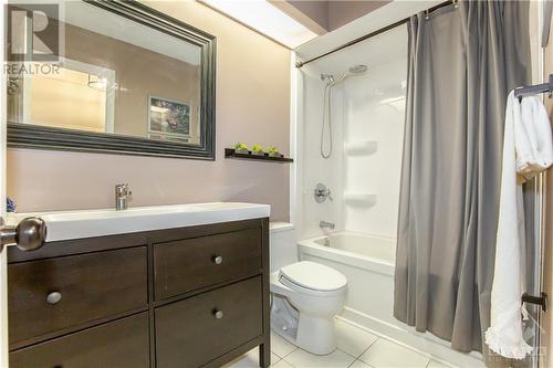 Main Bathroom - 240 Equestrian Drive, Ottawa, ON - Indoor Photo Showing Bathroom