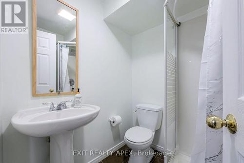 16 Susan Avenue, Brampton (Bram West), ON - Indoor Photo Showing Bathroom