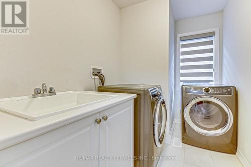 148 Silverwood Crescent, Woodstock, ON - Indoor Photo Showing Laundry Room